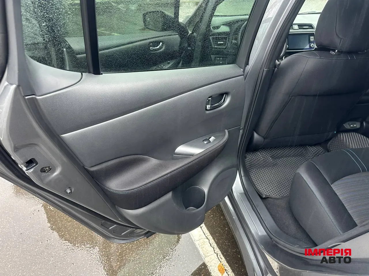 Nissan Leaf - фото 23