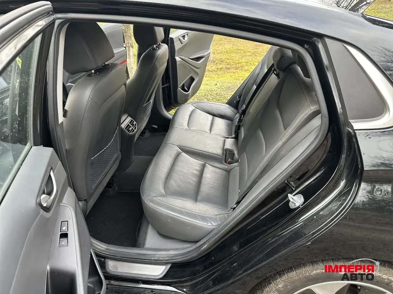 Hyundai IONIQ - фото 6