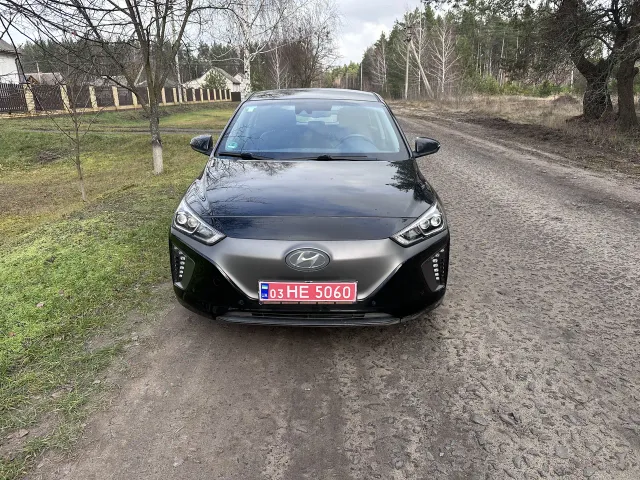 Hyundai IONIQ - фото 1
