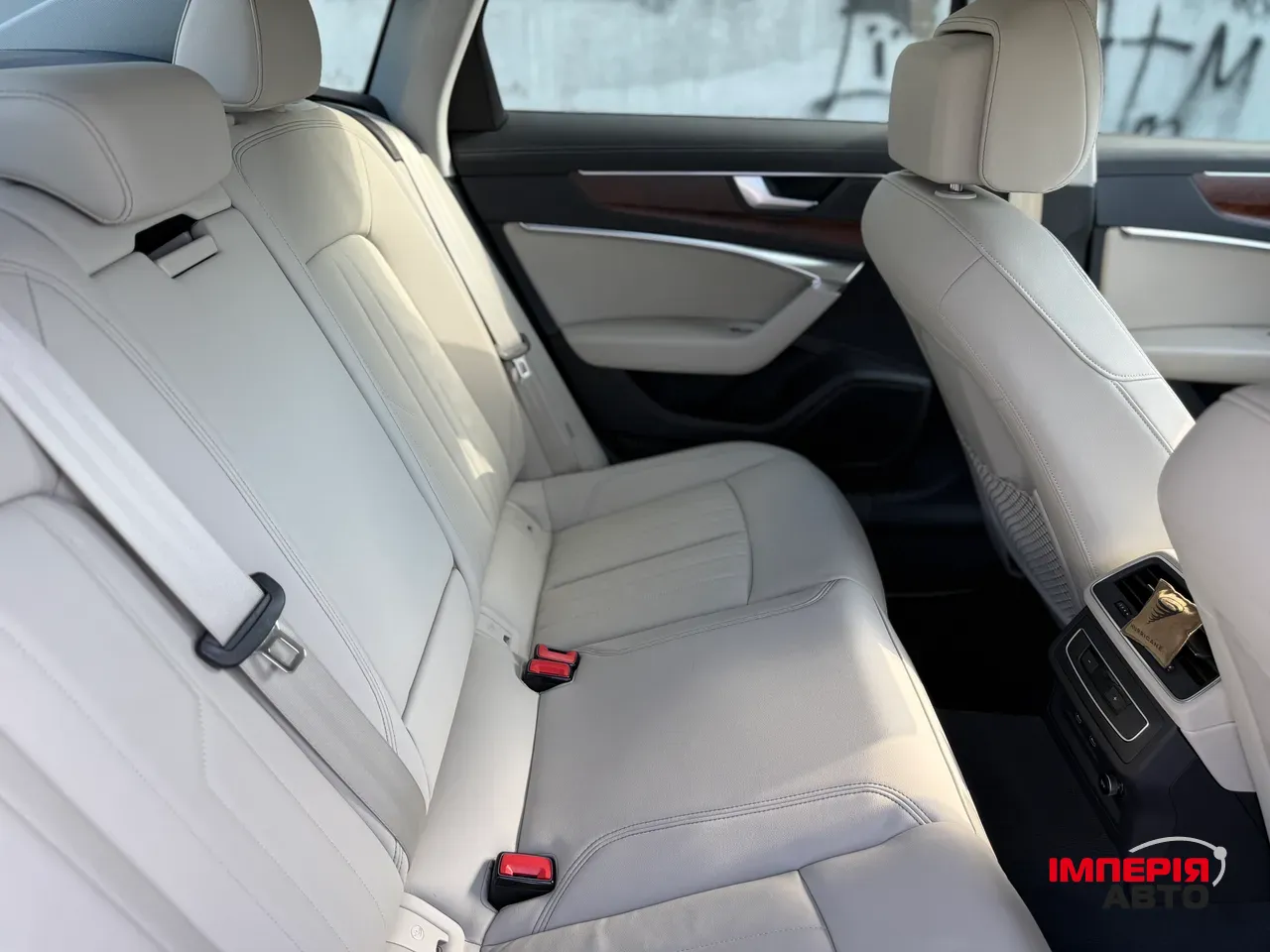 Audi A6 - фото 21