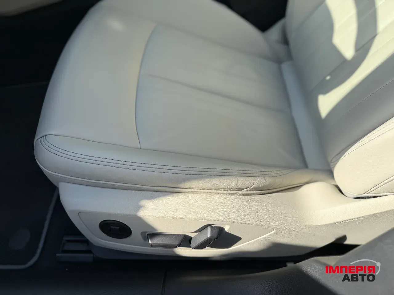 Audi A6 - фото 36