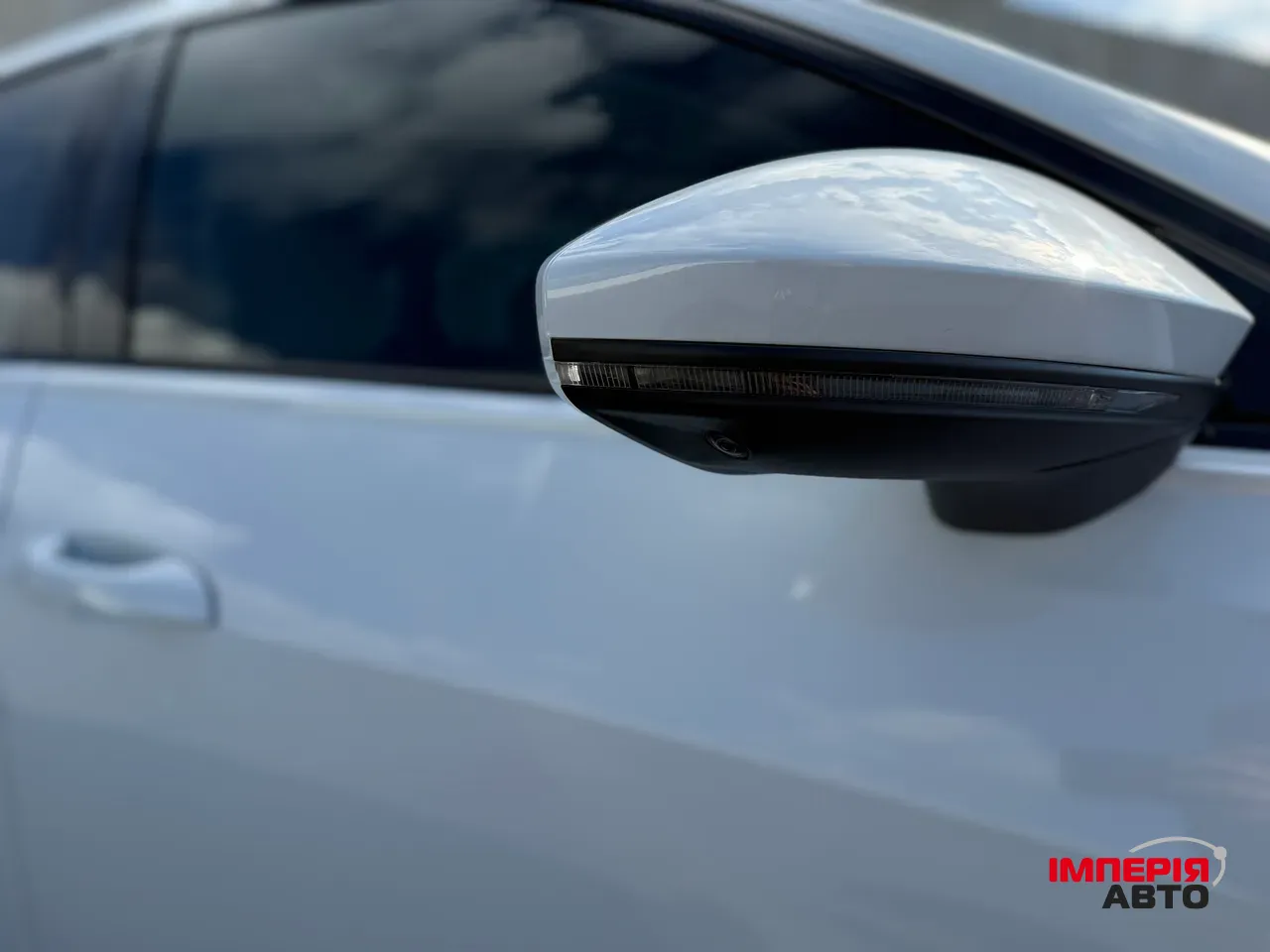 Audi A6 - фото 16