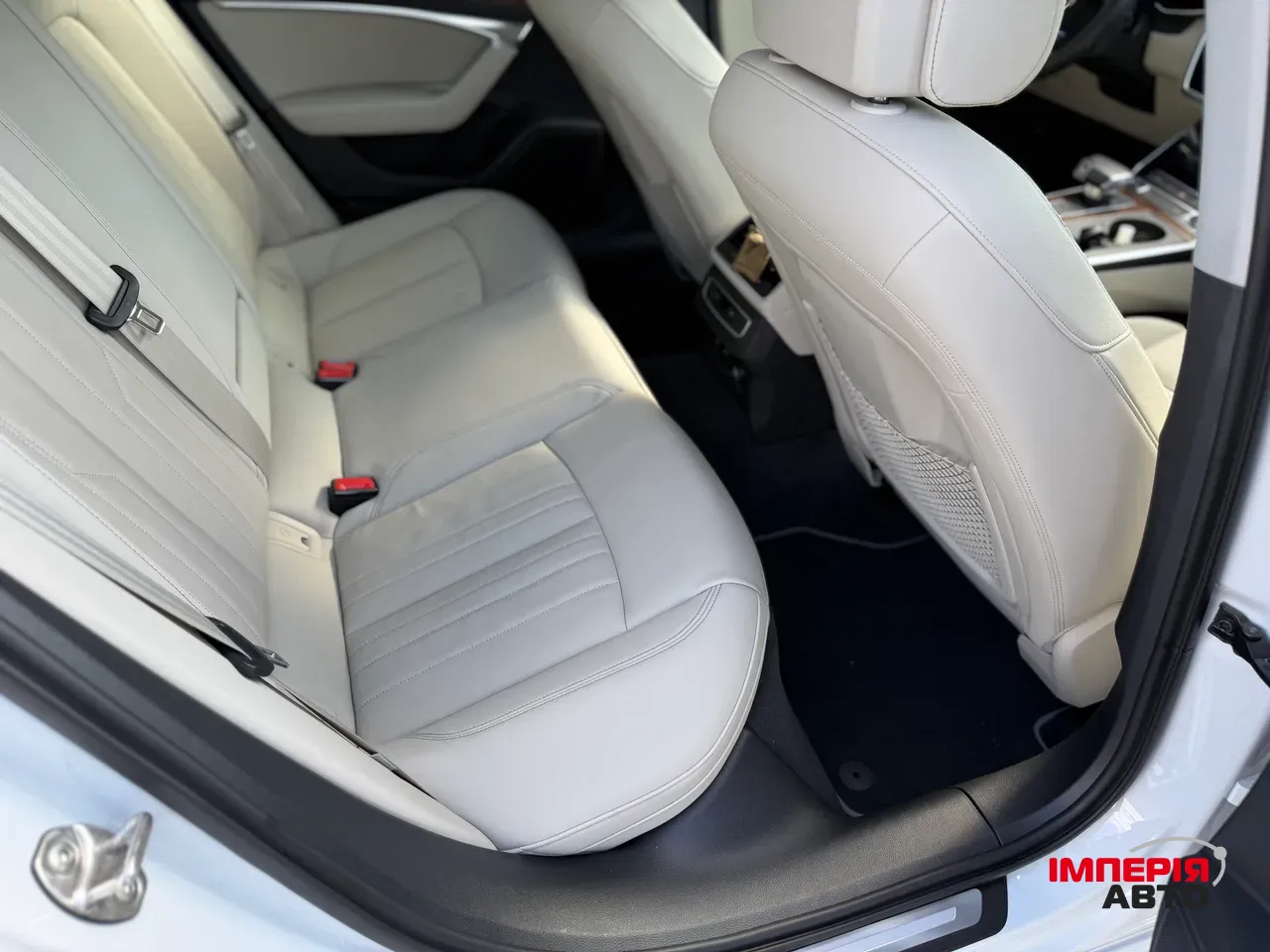 Audi A6 - фото 18