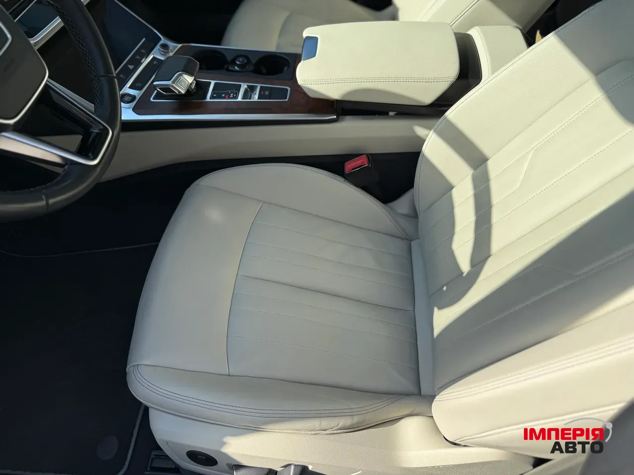 Audi A6 - фото 35