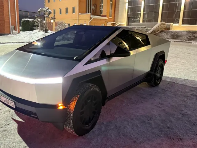 Tesla Cybertruck - фото 3