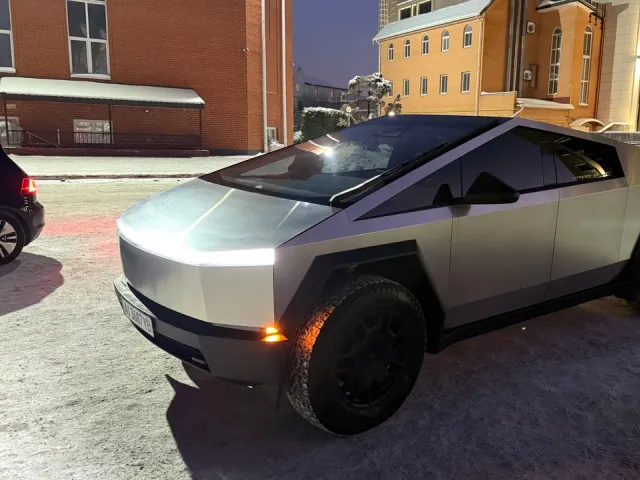 Tesla Cybertruck - фото 5