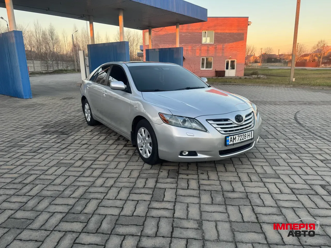 Toyota Camry - фото 5