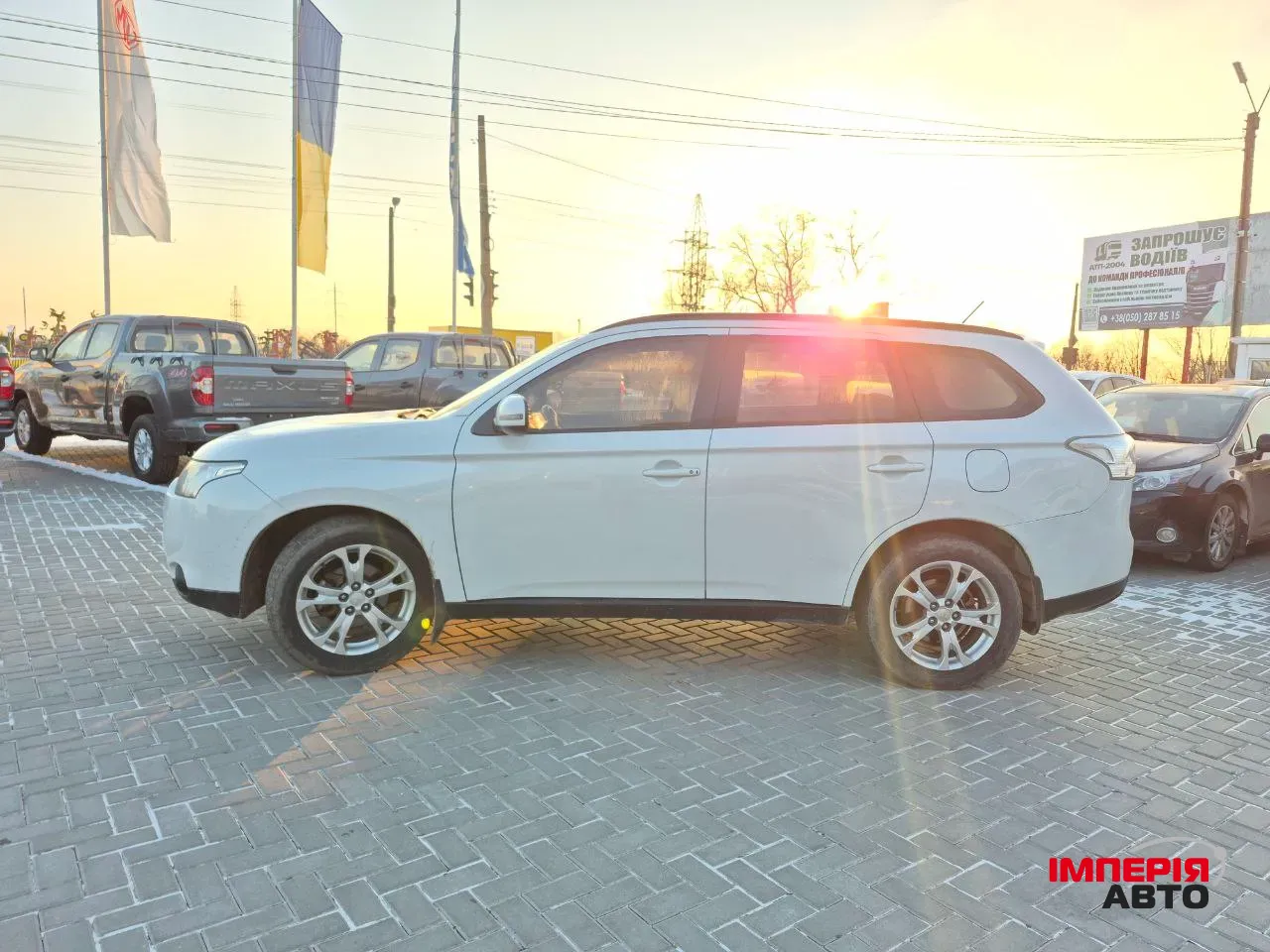 Mitsubishi Outlander - фото 3