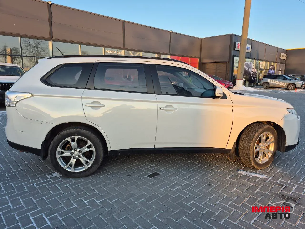 Mitsubishi Outlander - фото 6