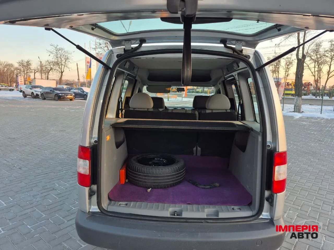 Volkswagen Caddy - фото 9