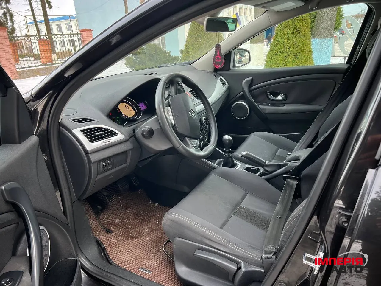 Renault Megane - фото 13