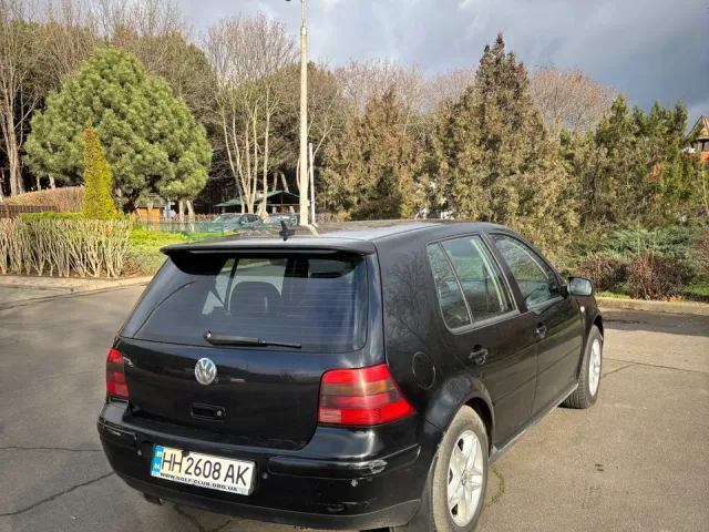 Volkswagen Golf - фото 4