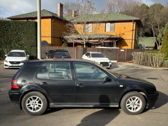 Volkswagen Golf - фото 5