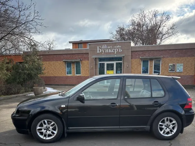 Volkswagen Golf - фото 2