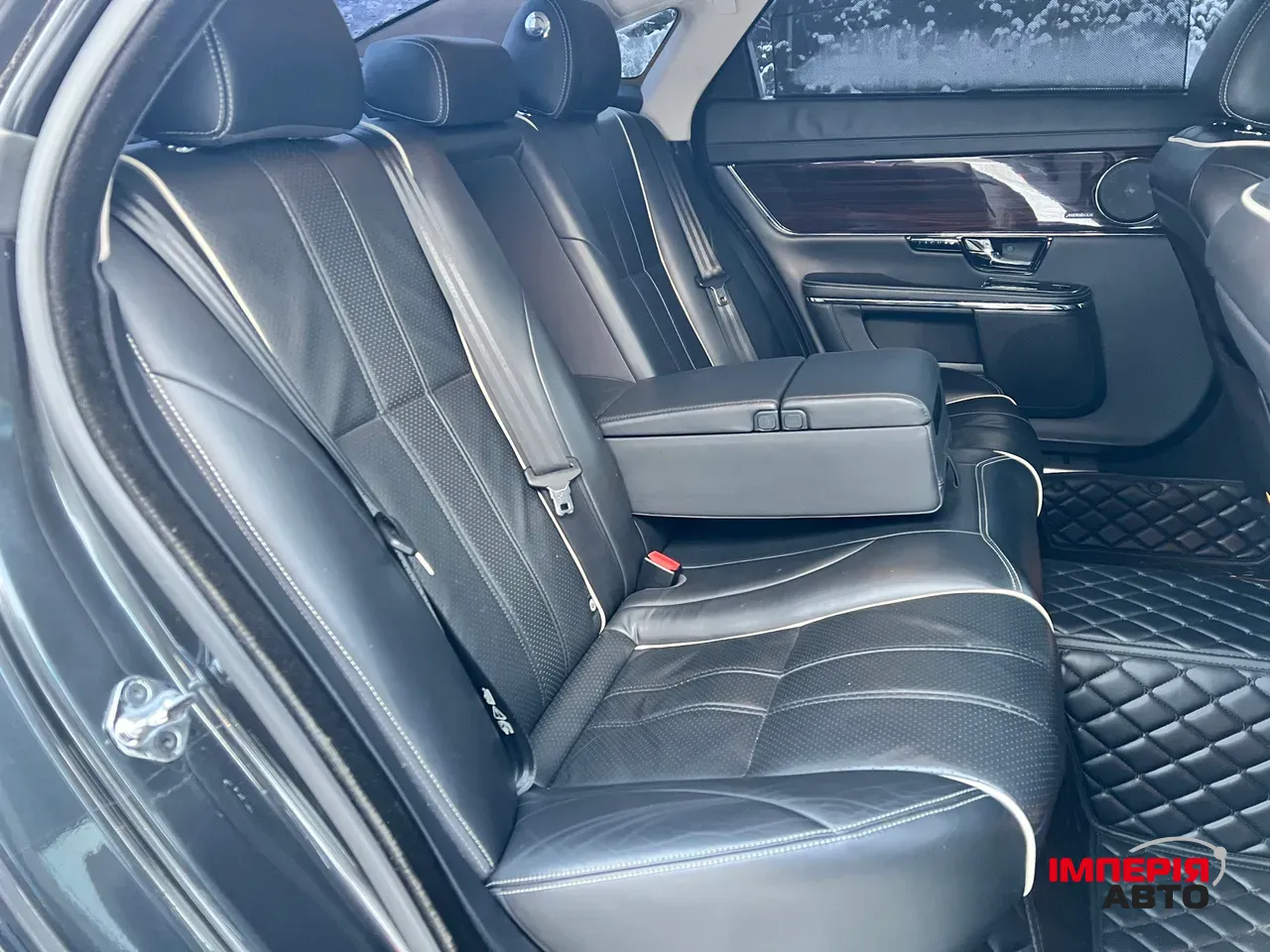 Jaguar XJ - фото 32