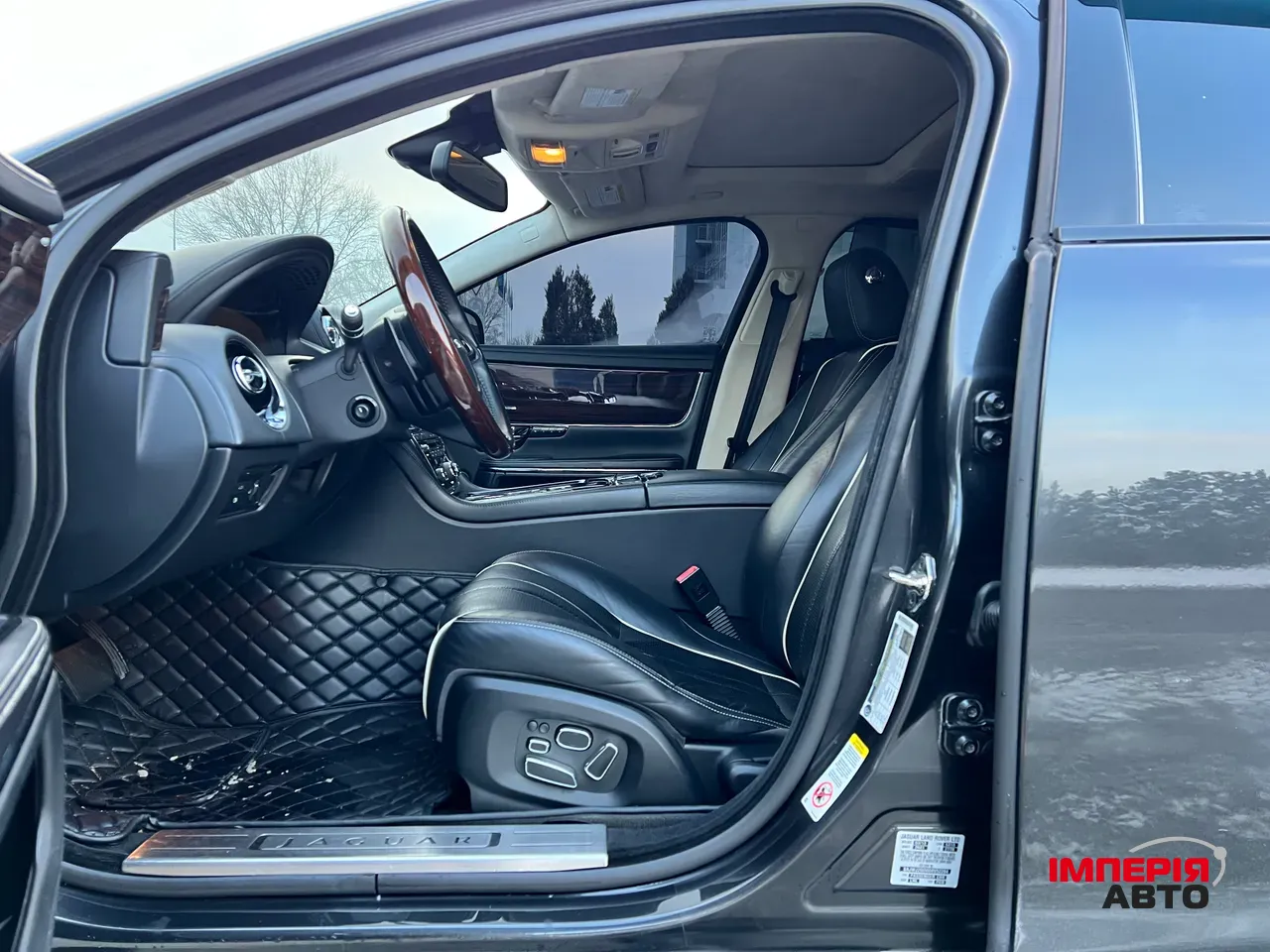 Jaguar XJ - фото 11