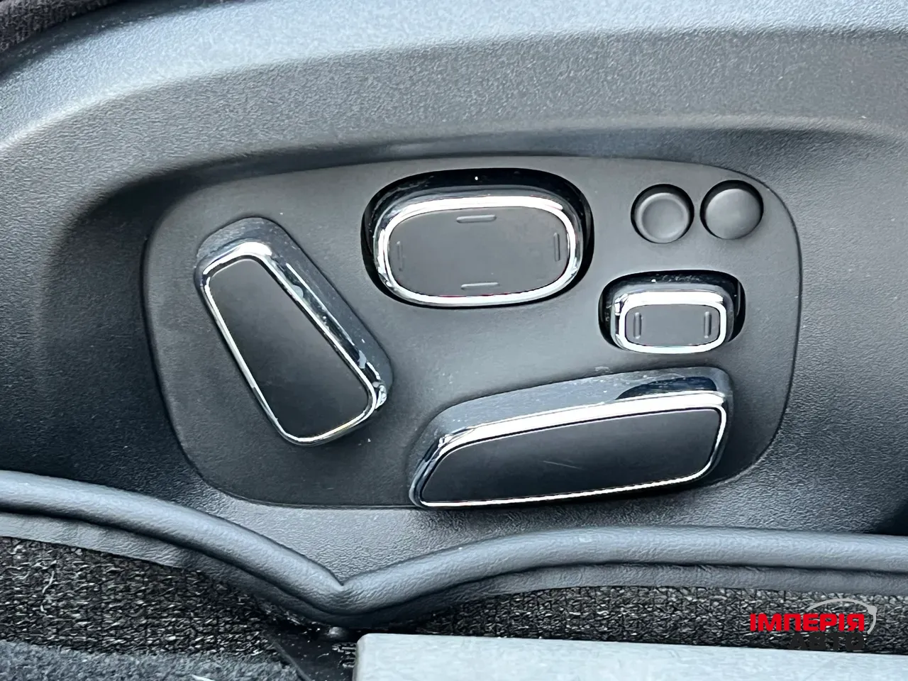 Jaguar XJ - фото 30