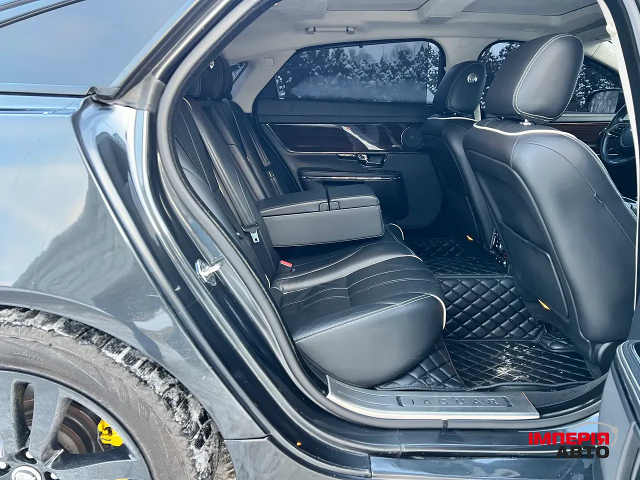 Jaguar XJ - фото 18