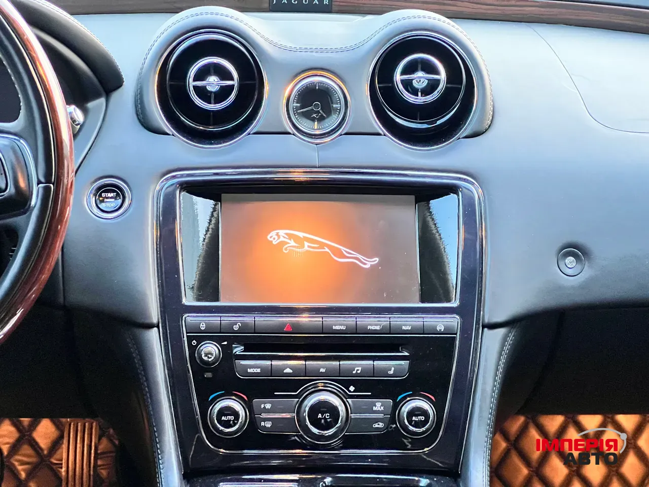 Jaguar XJ - фото 27