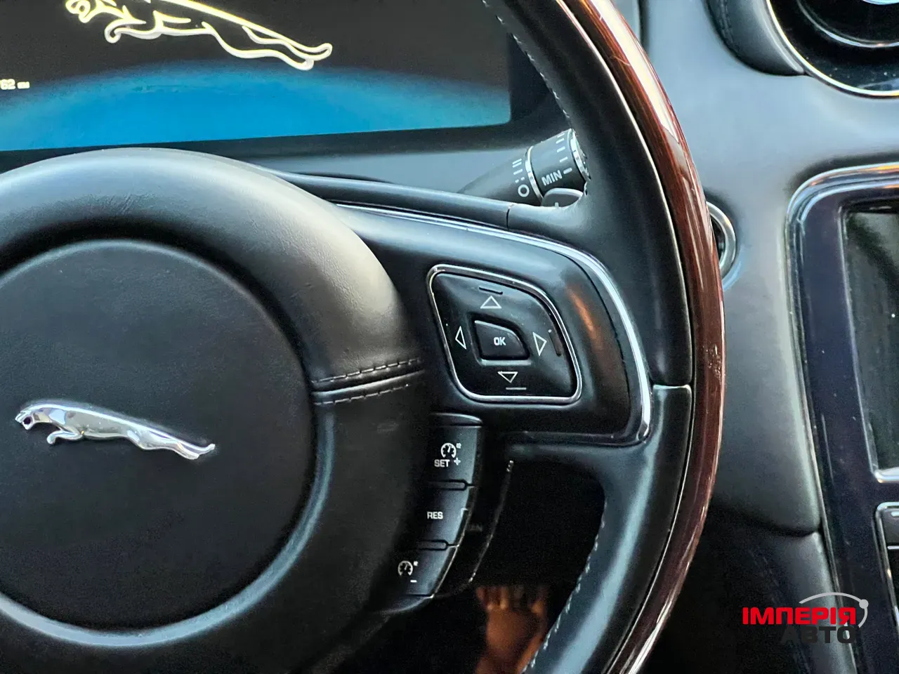 Jaguar XJ - фото 26