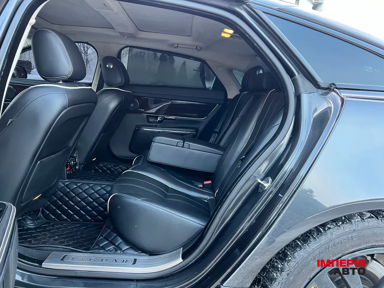 Jaguar XJ - фото 14