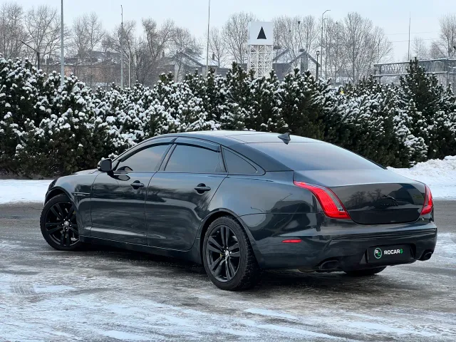 Jaguar XJ - фото 4