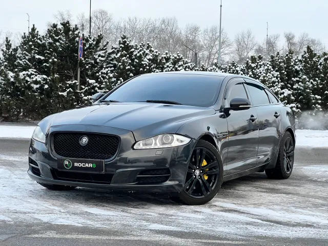 Jaguar XJ - фото 3