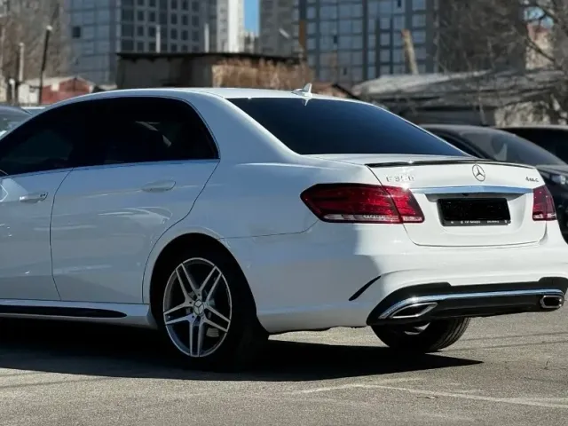 Mercedes-Benz E-Класс - фото 5