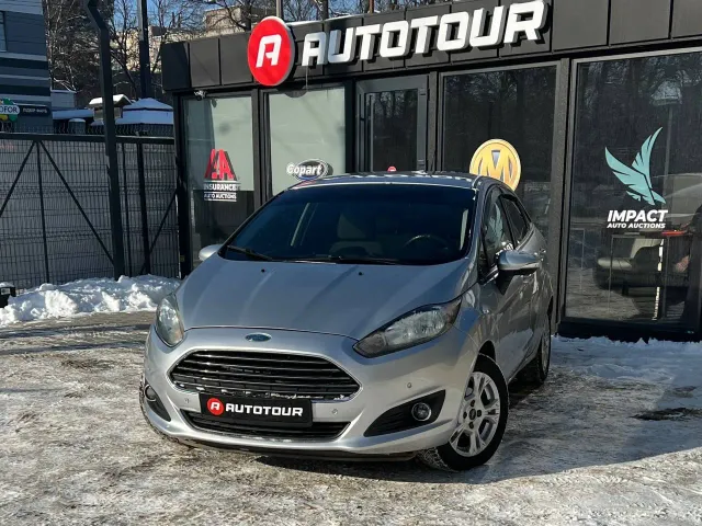 Ford Fiesta - фото 1