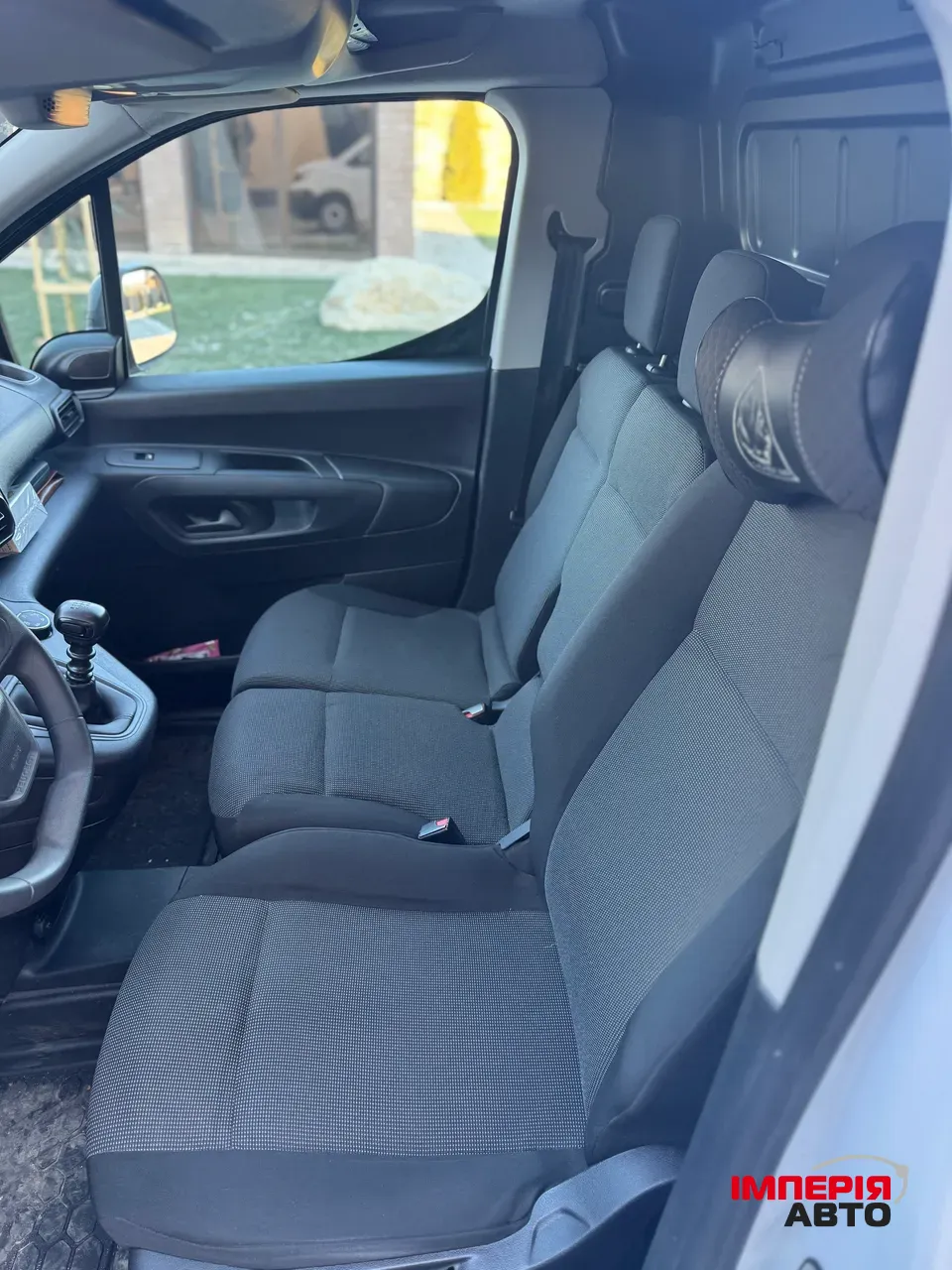 Peugeot Partner - фото 4