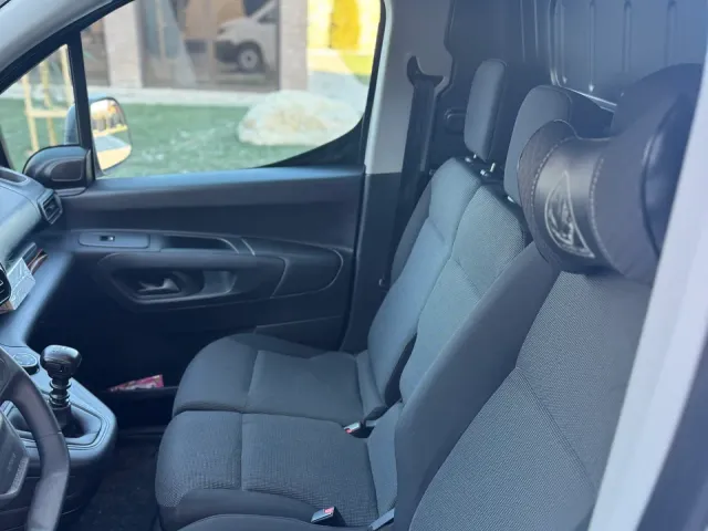 Peugeot Partner - фото 4