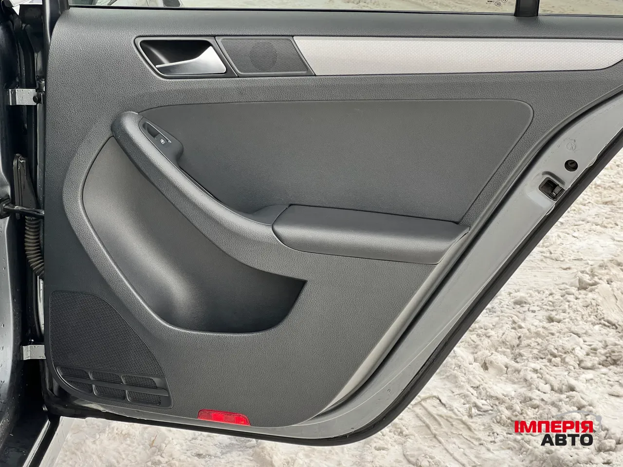 Volkswagen Jetta - фото 24