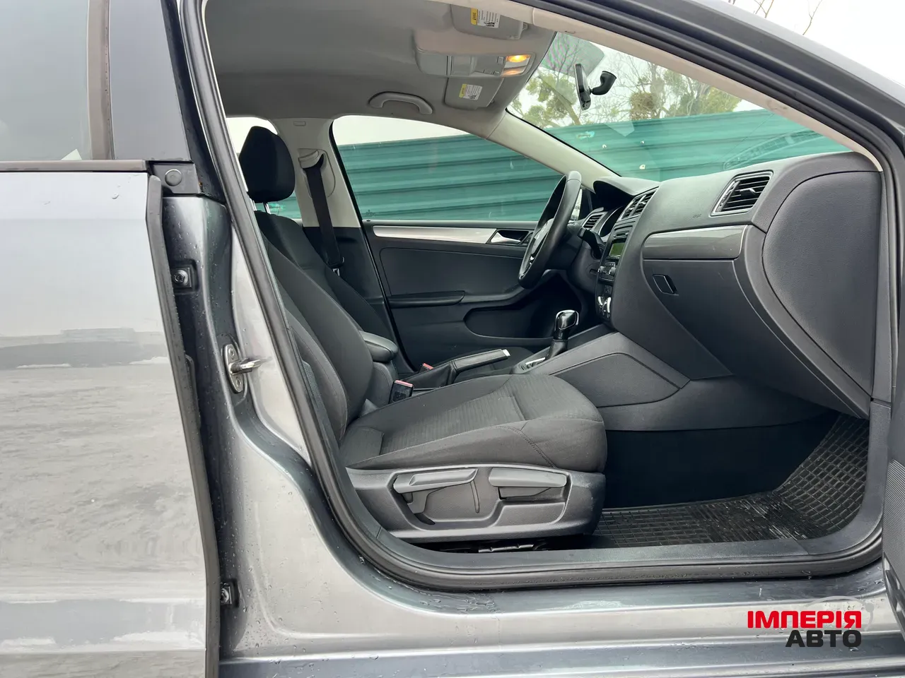 Volkswagen Jetta - фото 28