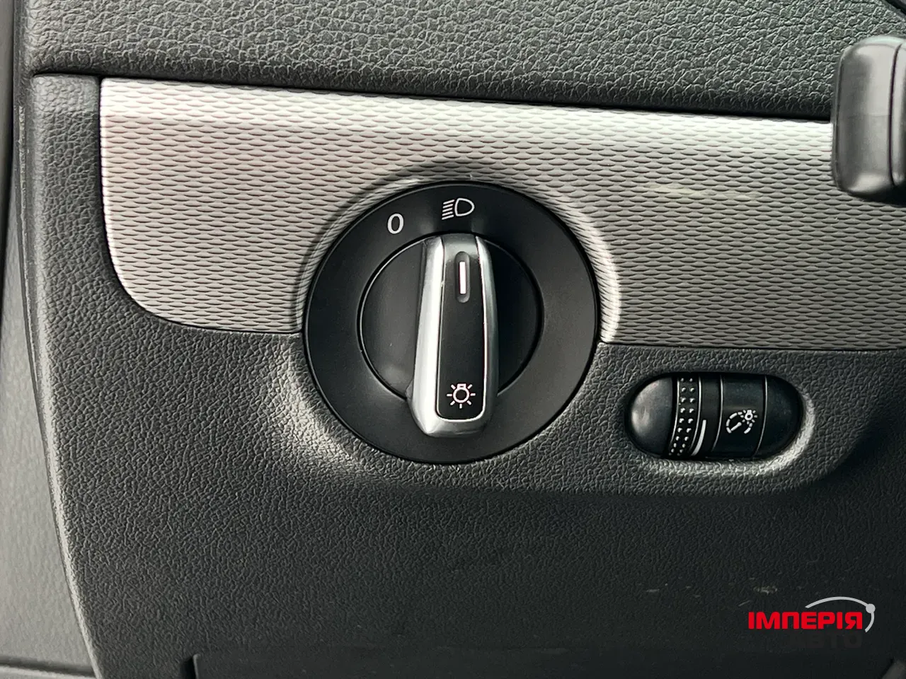 Volkswagen Jetta - фото 13