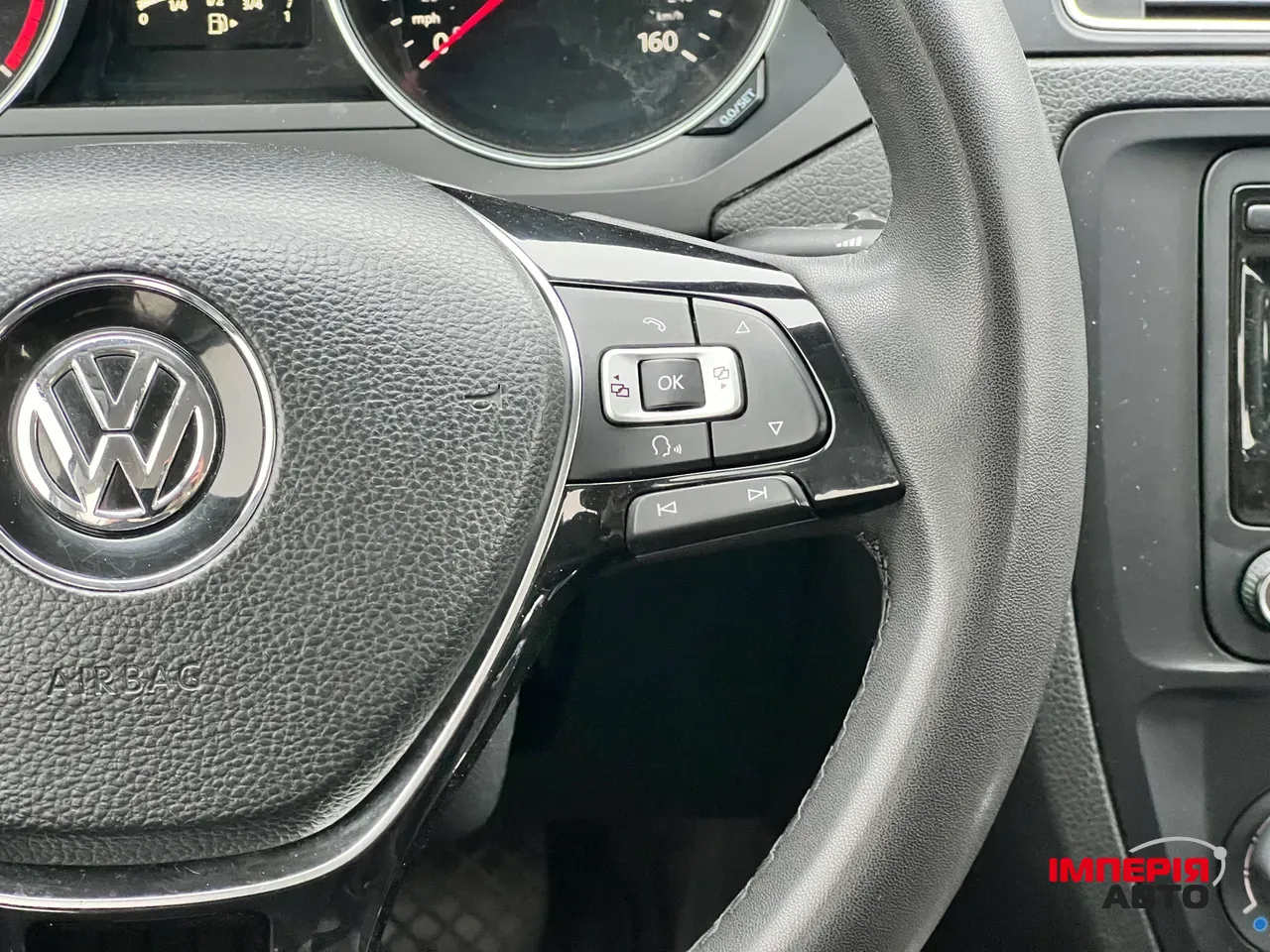 Volkswagen Jetta - фото 21