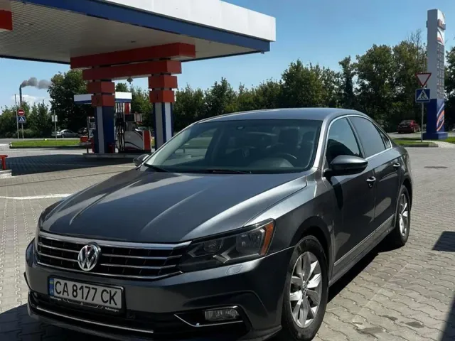 Volkswagen Passat - фото 1