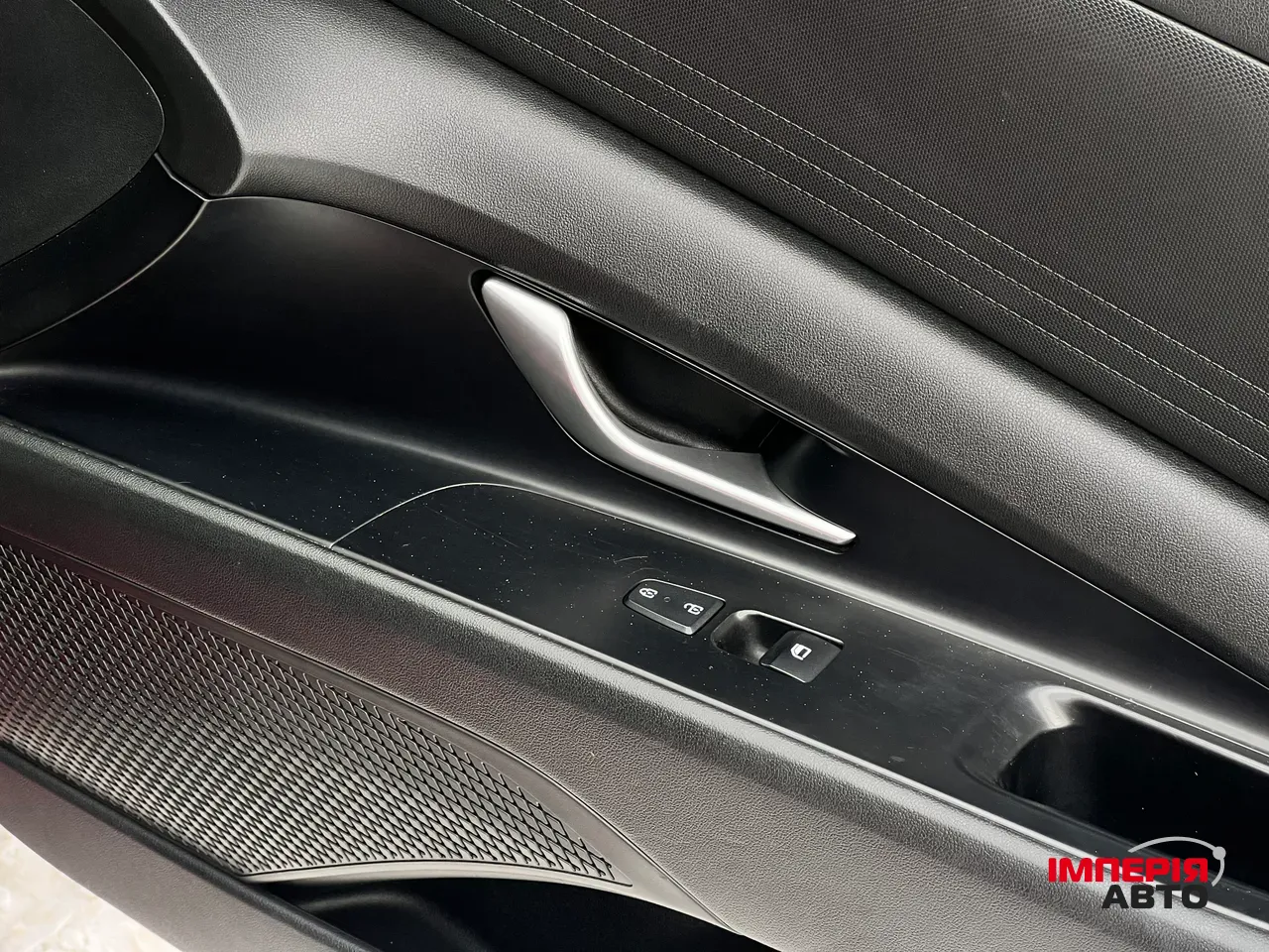 Hyundai Elantra - фото 24