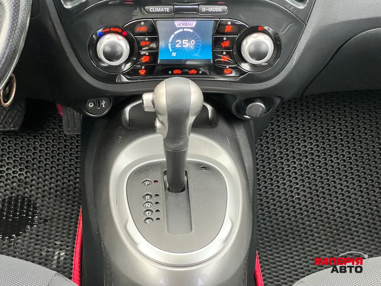 Nissan Juke - фото 25