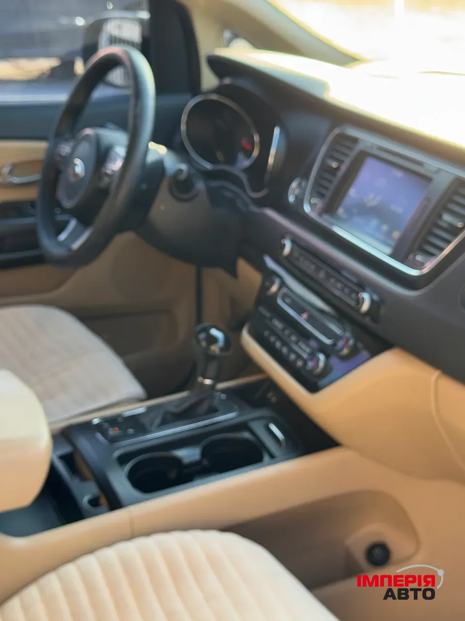 Kia Carnival - фото 15