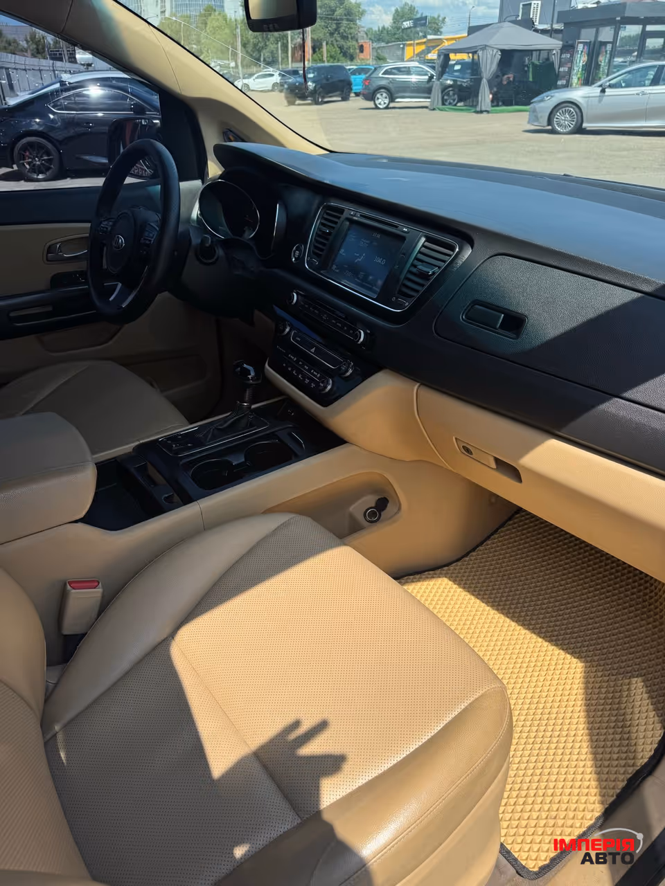 Kia Carnival - фото 7