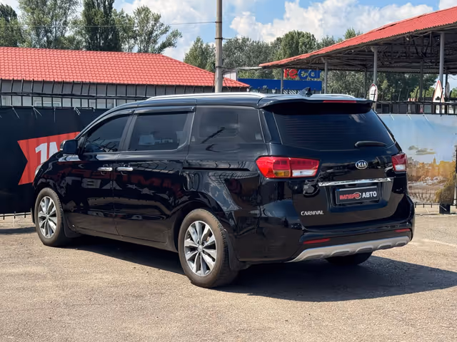 Kia Carnival - зображення 4