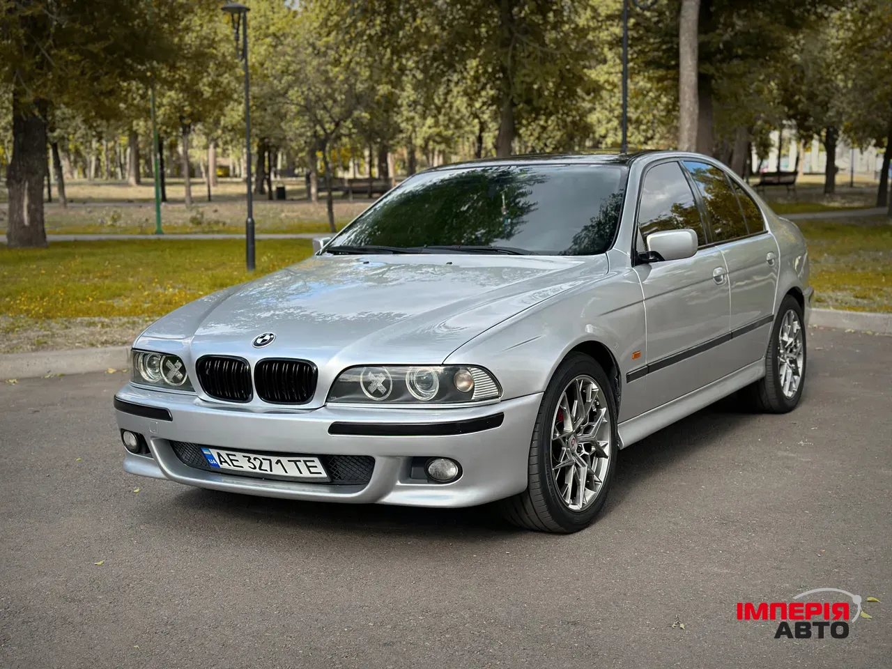 BMW 5 серії - фото 1