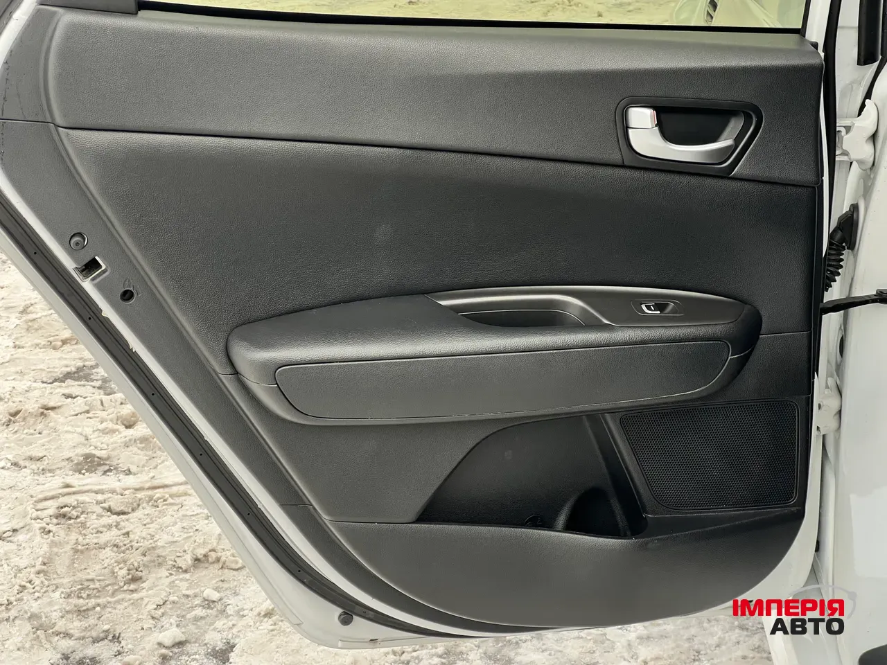 Kia Optima - фото 12