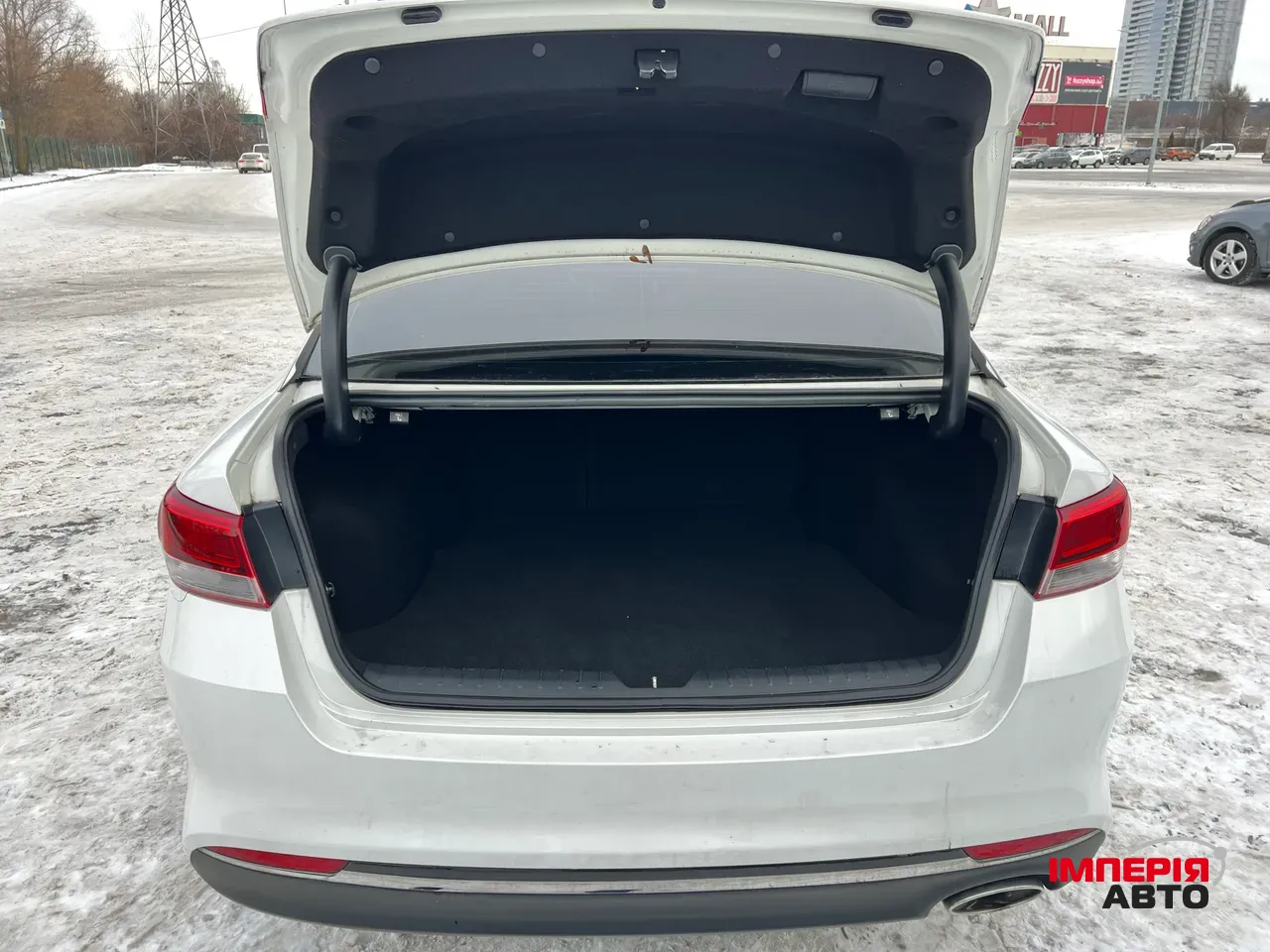 Kia Optima - фото 21