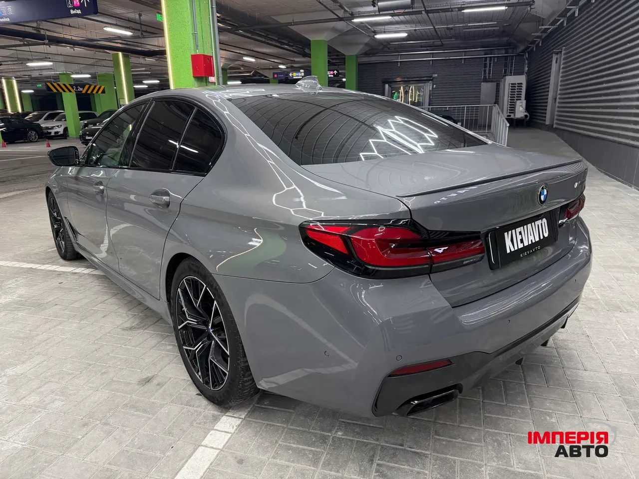 BMW 5 серії - фото 8
