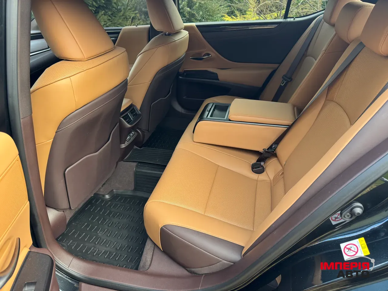 Lexus ES - фото 16