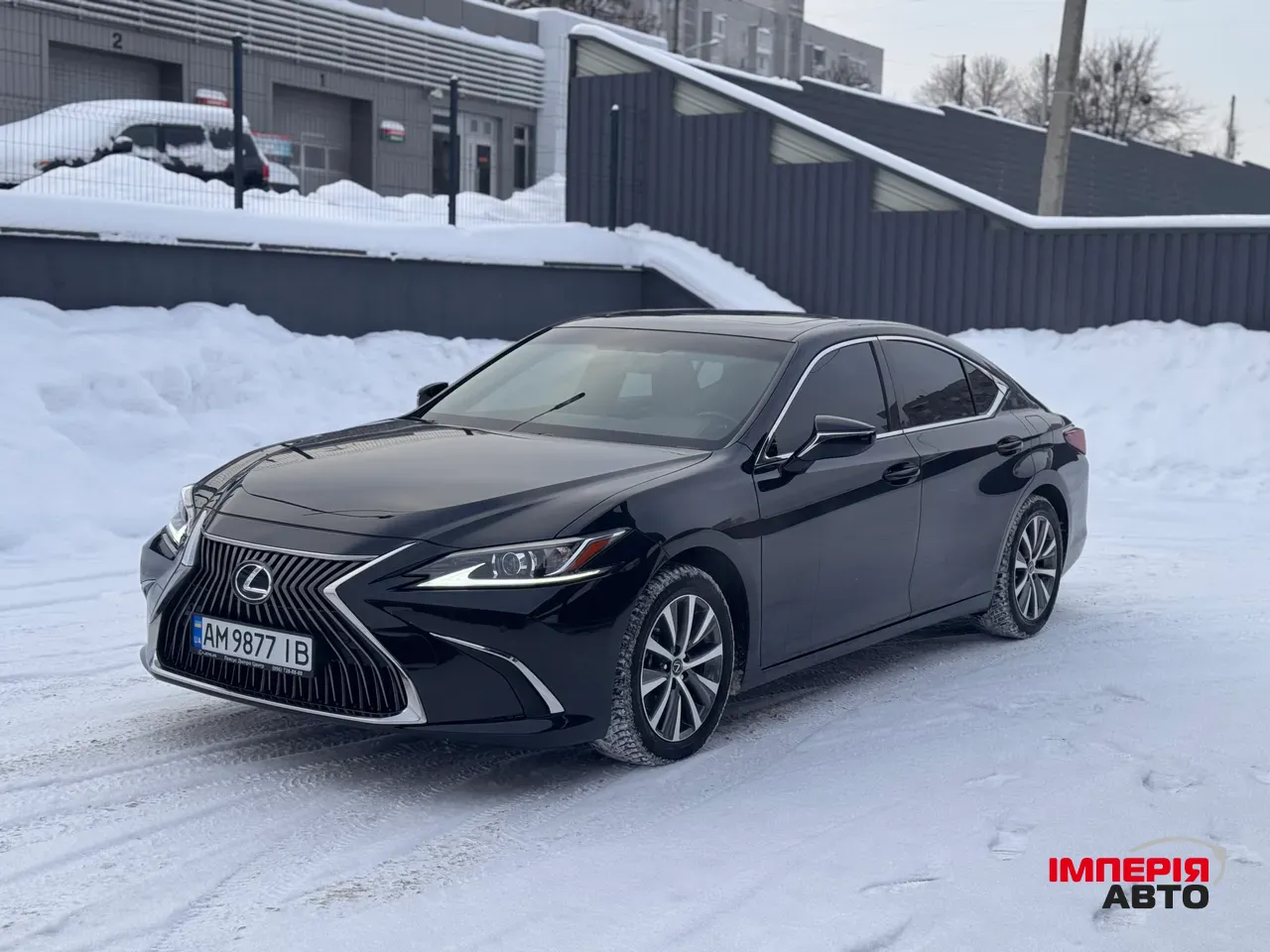 Lexus ES - фото 1