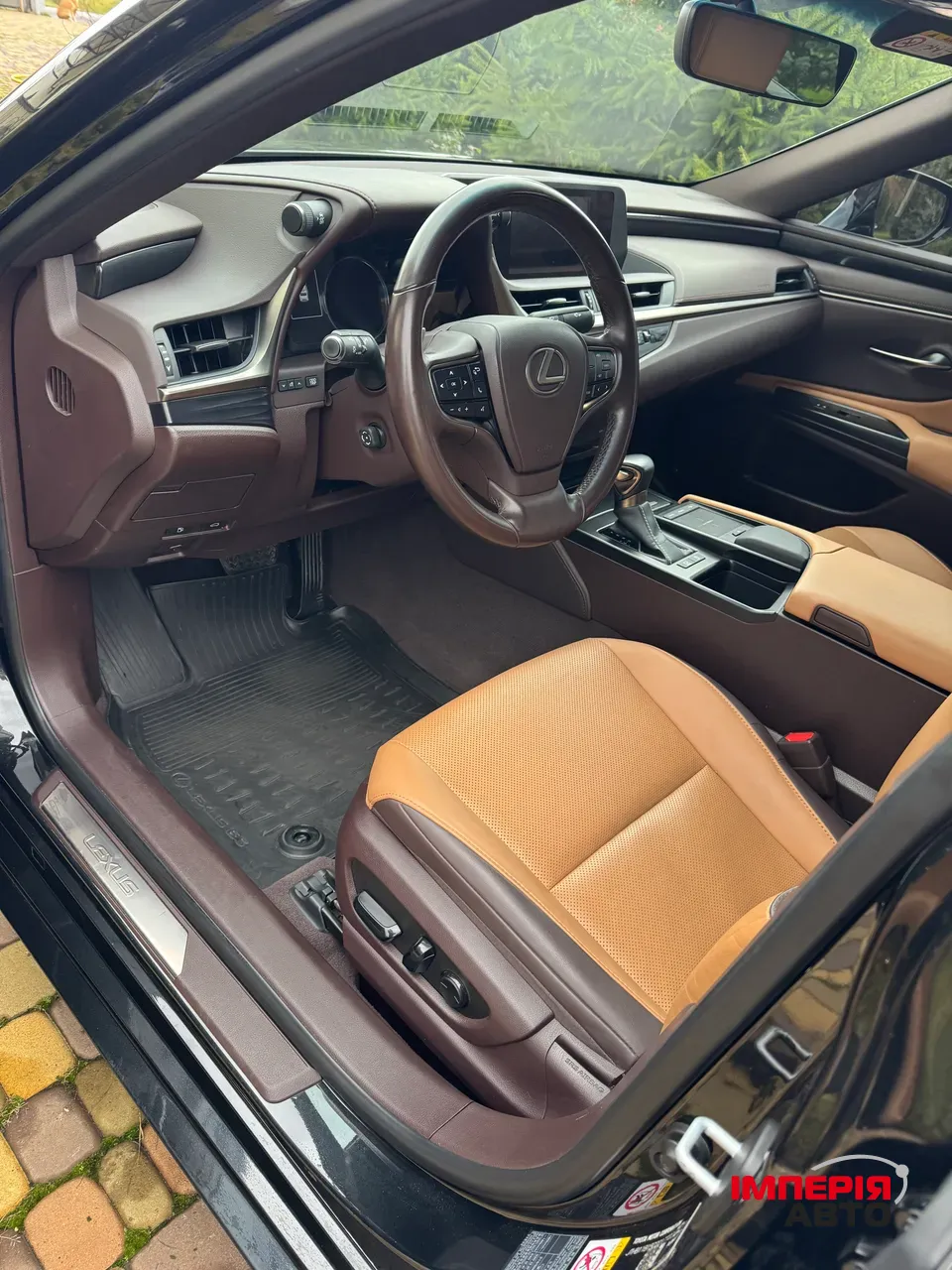 Lexus ES - фото 11