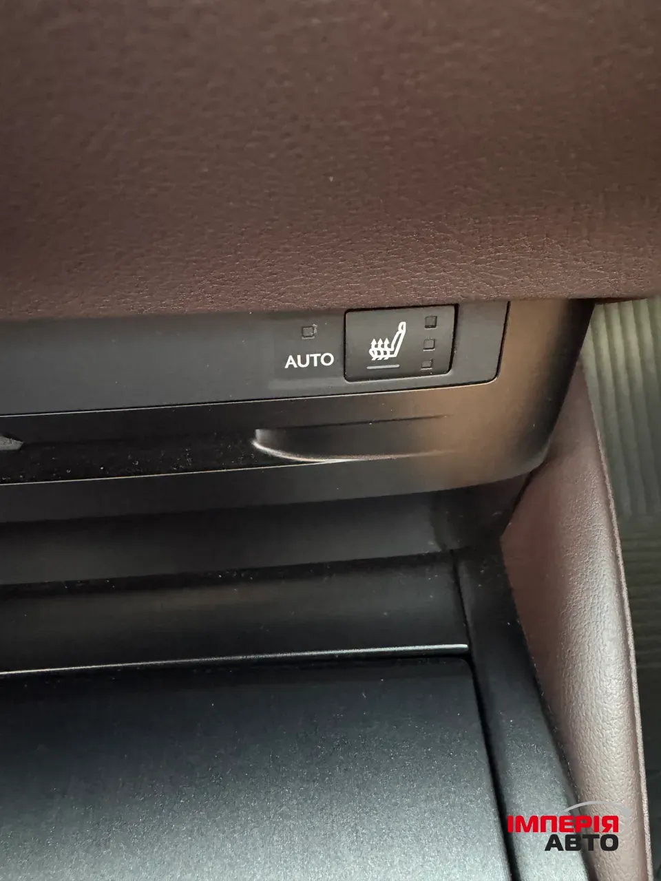 Lexus ES - фото 23