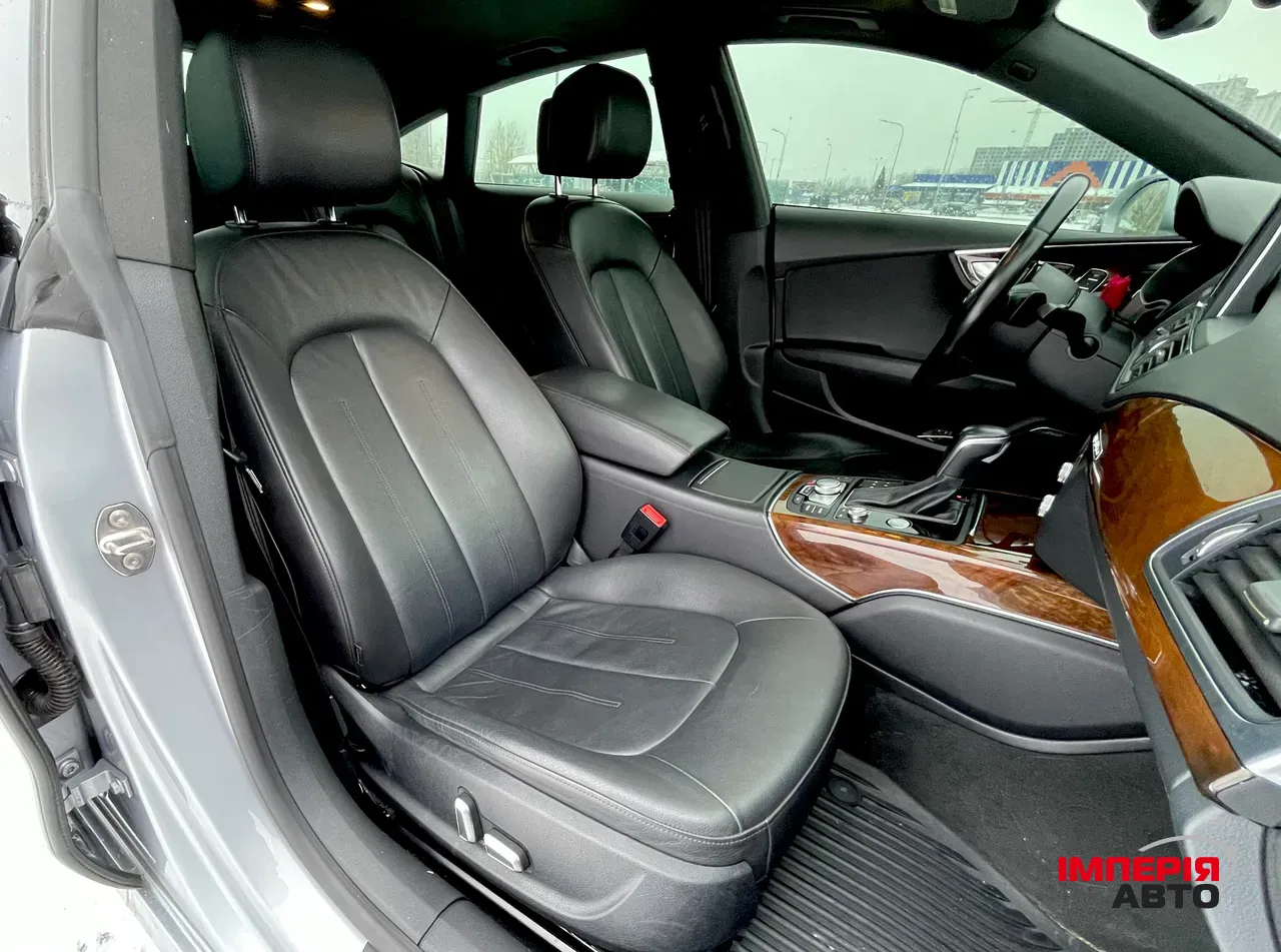 Audi A7 - фото 12